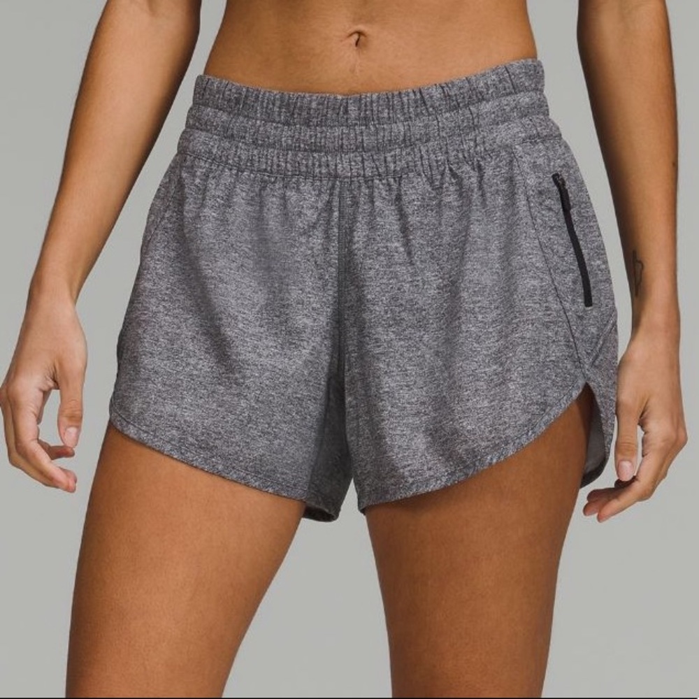 Lululemon tracker low rise lined short 4”